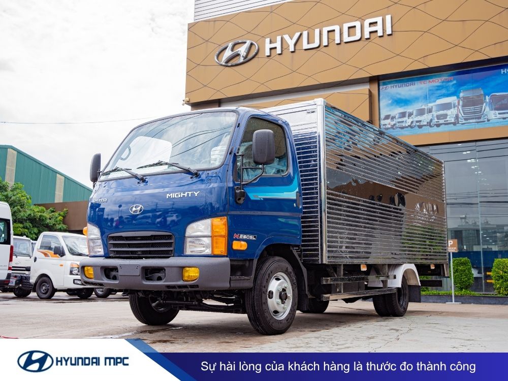 Xe tải Hyundai Mighty N250SL thùng kín inox 2T - 2.5T